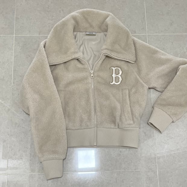 MLB 베이직 경량 크롭 후리스 점퍼 