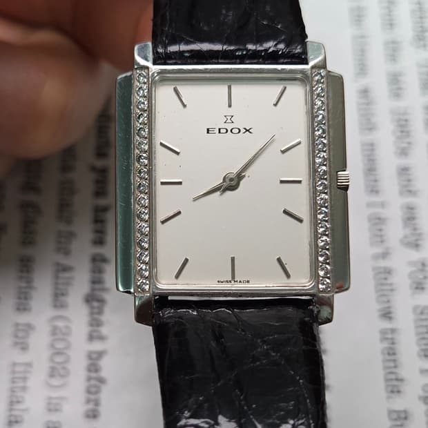빈티지 에독스(EDOX) 사각탱크 실버판 울트라슬림 쿼츠 