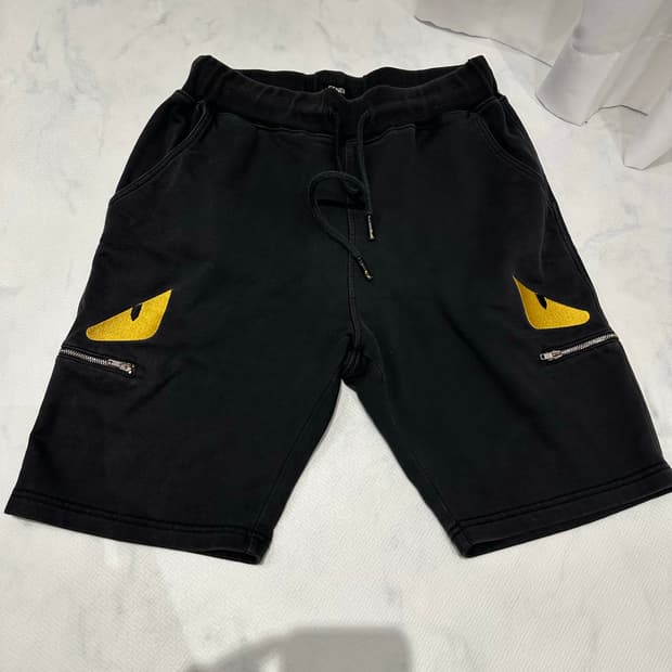 펜디 몬스터 아이 반바지 46 사이즈