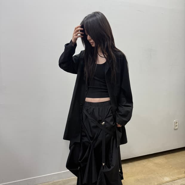 본디지 디테일 밴딩 아방가르드 롱 스커트