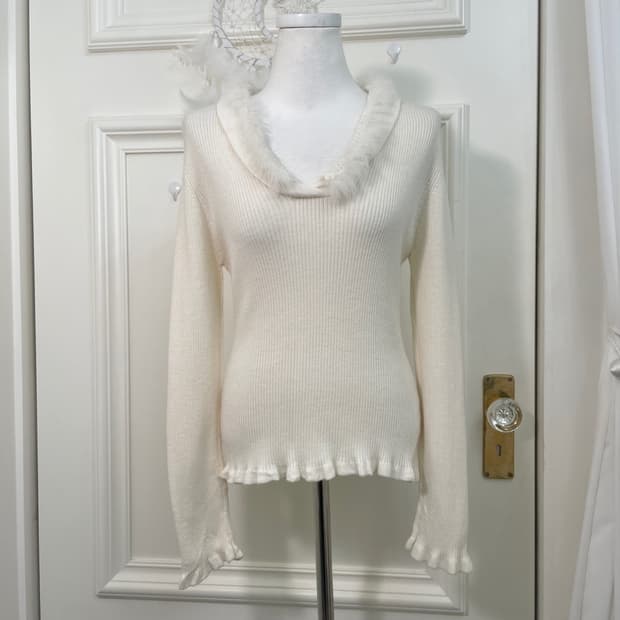 ivory ruffle point fur slim span knit to