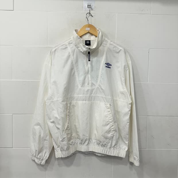 엄브로 반집업 바람막이