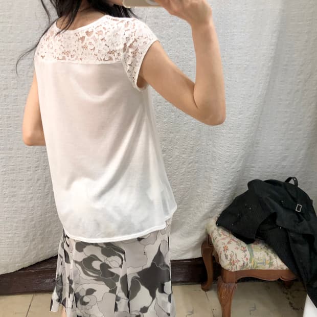 Luna lace blouse