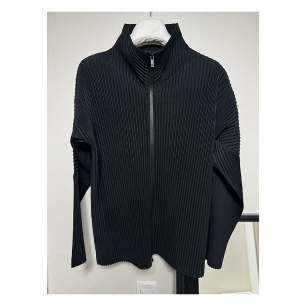 옴므플리세 하이넥 집업