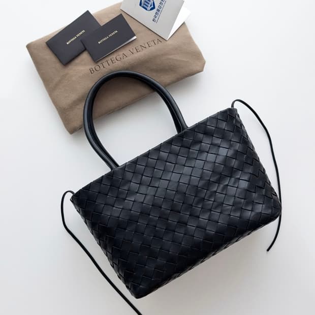 보테가베네타 인트레치아토 토트백