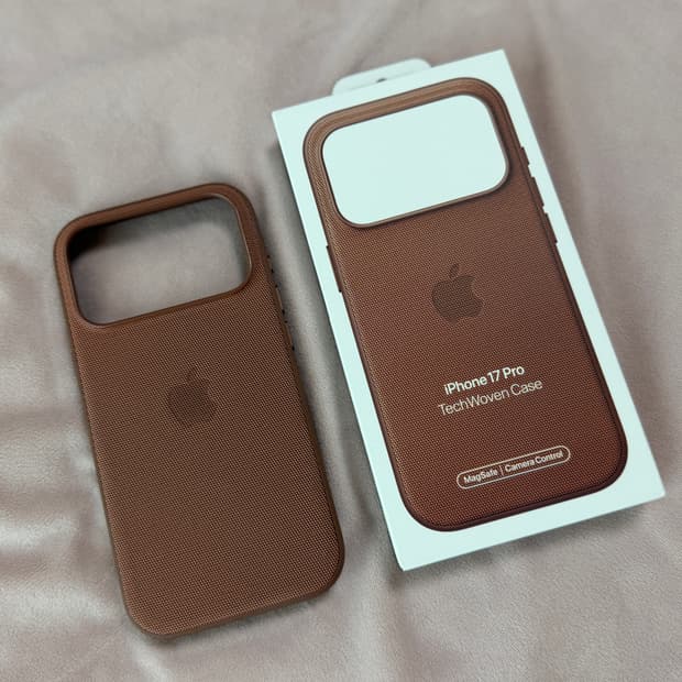 아이폰17프로 테크우븐 정품케이스 시에나 새상품 상태