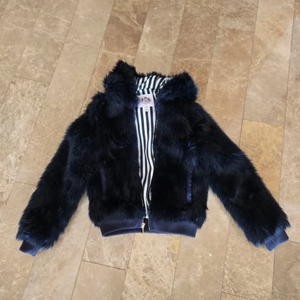 쥬시 꾸뛰르 블랙 퍼 후드 자켓