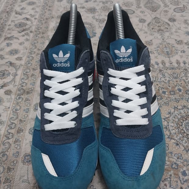 아디다스 ZX700 스니커즈 230mm