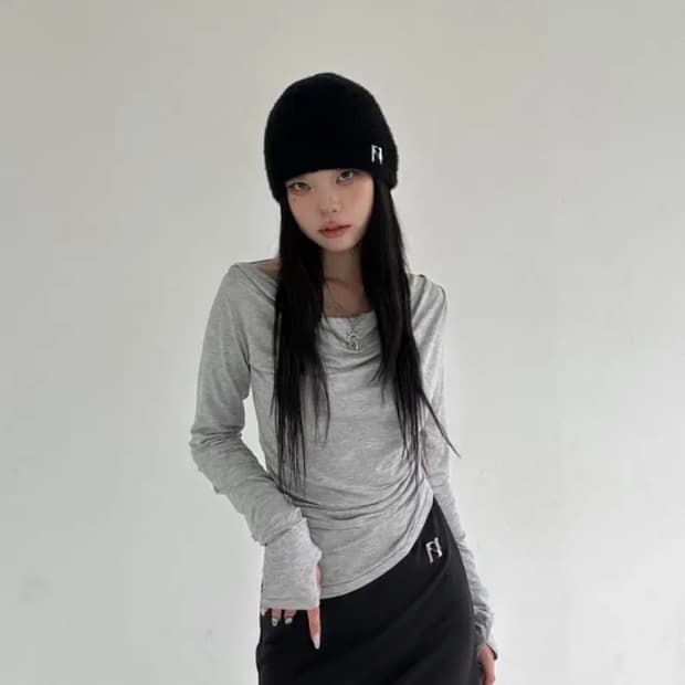 뉴얼린 미야오 셔링 드레이핑 보트넥 탑 그레이