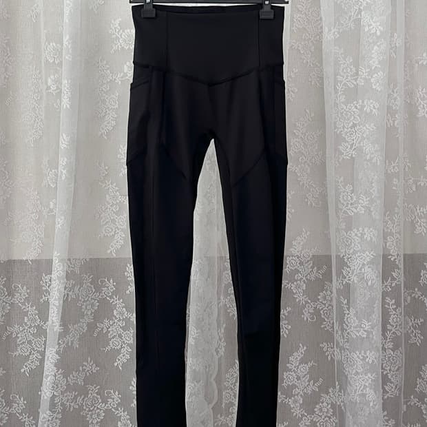 4) 룰루레몬 포켓 레깅스 블랙