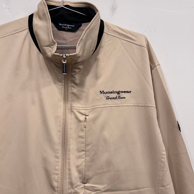 먼싱웨어 그랜드슬램 라이트 나일론 자켓