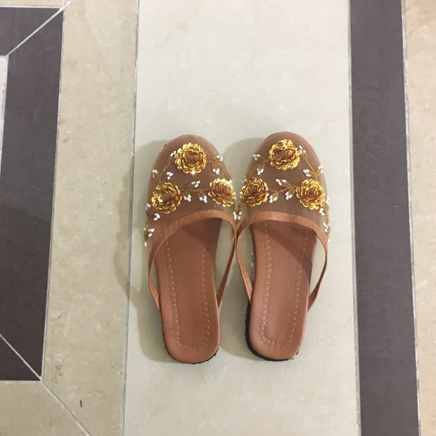 ethnic flower mesh mule