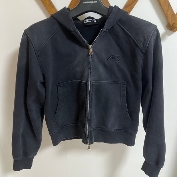 포스센스티브 워싱 크롭 후드집업