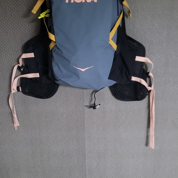 호카 하이크 13리터 백팩