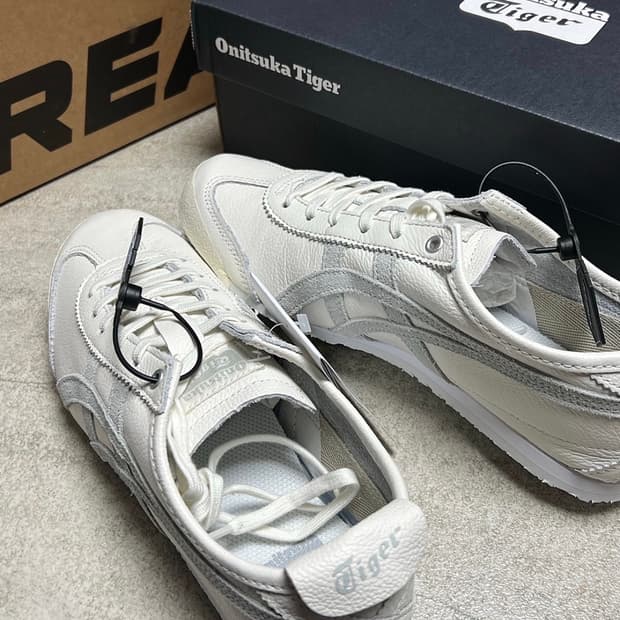 오니츠카타이거 멕시코66 화이트 라이트 세이지 280