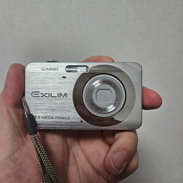 (카리나, 토모토모 디카) 카시오 엑슬림 EX-Z80
