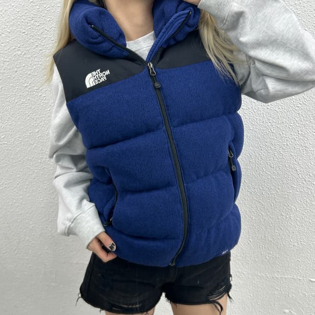 노스페이스 블랙배색 로고 네이비 니트 패딩조끼 85