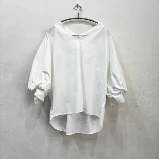 OPAQUE.CLIP blouse