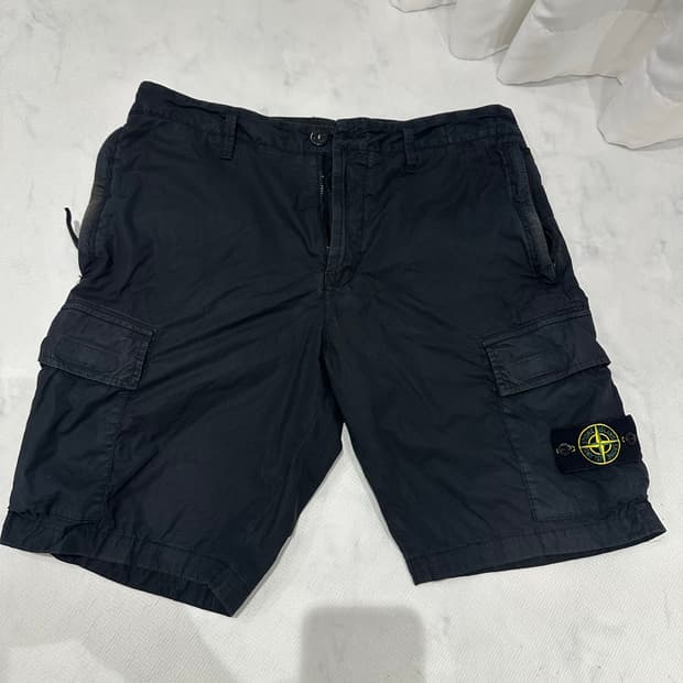 스톤아일랜드 카고 반바지 34 사이즈