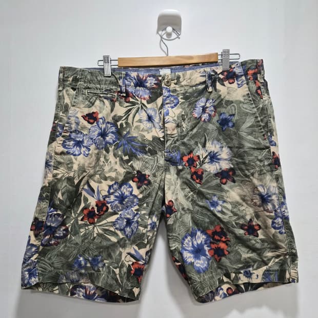 36) GAP 갭 플라워 코튼 반바지 팝니다