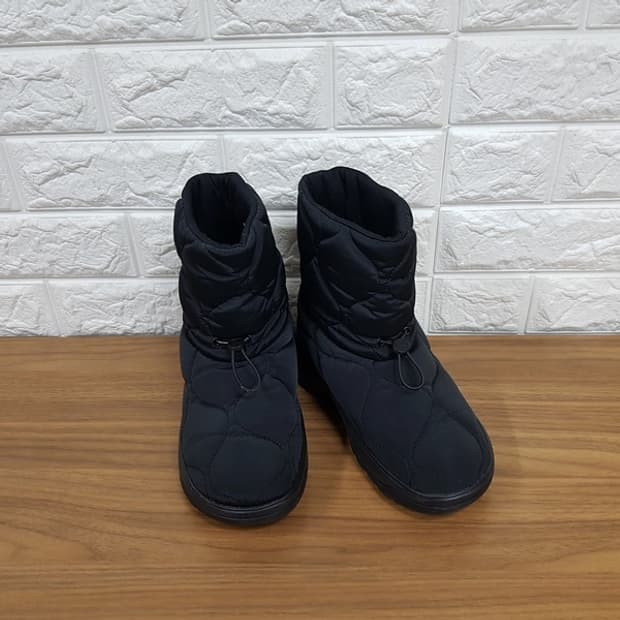 디스커버리 패딩 부츠 230