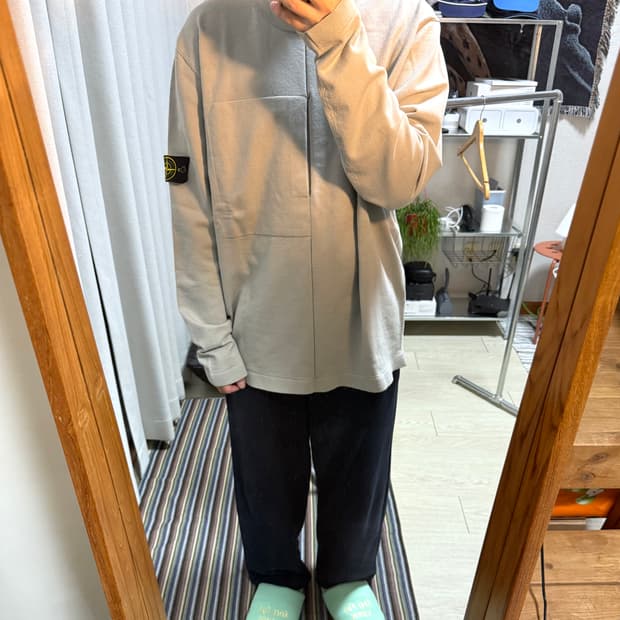 스톤아일랜드 니트 맨투맨