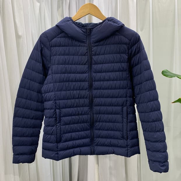 유니클로 후드 경량 다운 패딩 1746