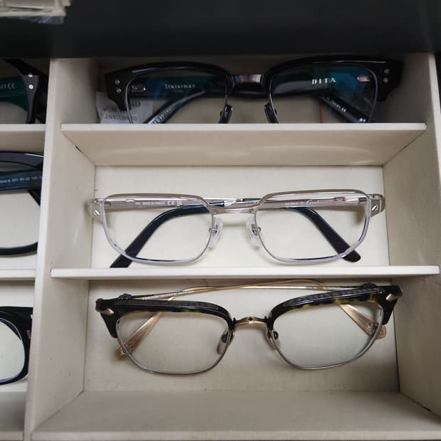 까르띠에 산토스 안경