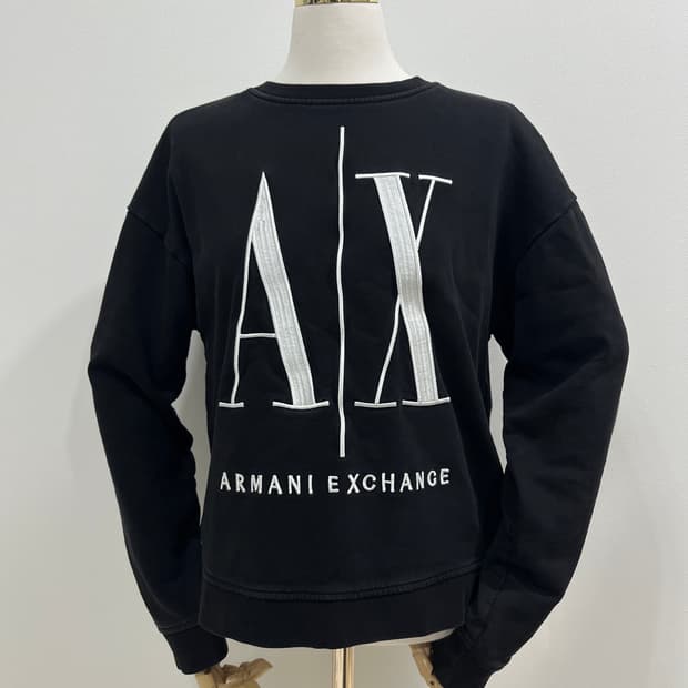 알마니 익스체인지 블랙 맨투맨