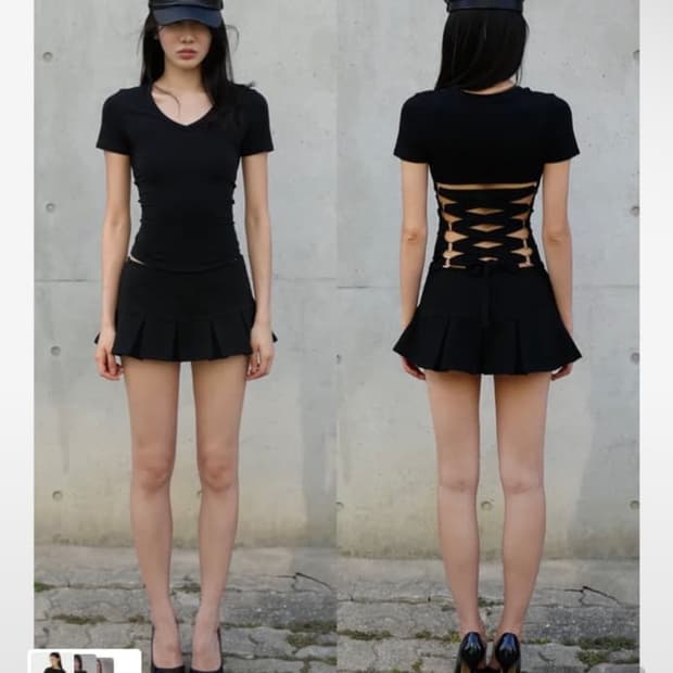 더이너스 레이스업 브이넥 티셔츠