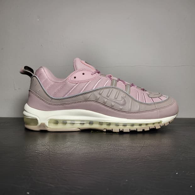 나이키 운동화 300m