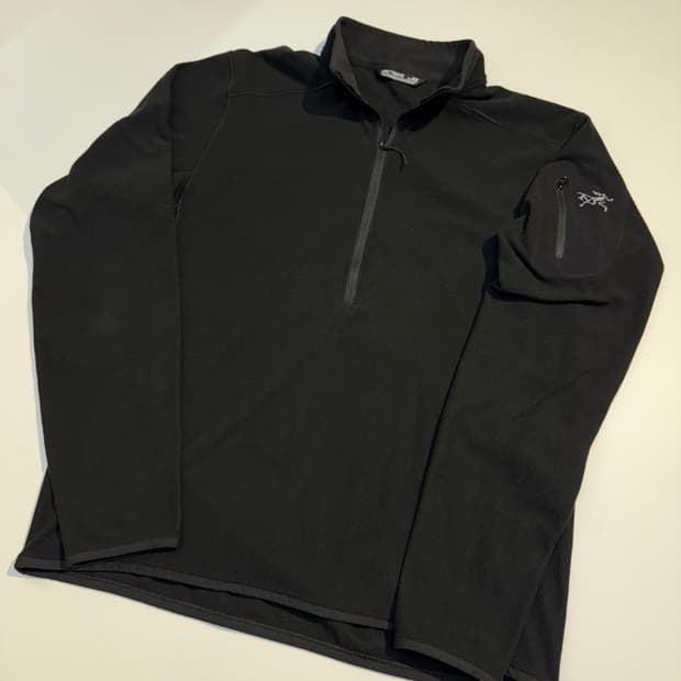 아크테릭스 델타 LT 집 넥 M