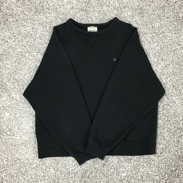 아크네 스튜디오 블랙 맨투맨 티셔츠