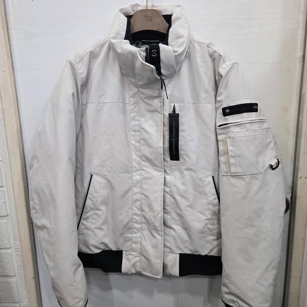 95,M )) 내셔널지오그래픽 오리털 패딩! 패딩 빵빵~ 뜨뜻한 패딩~