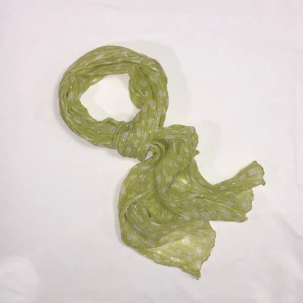 그린 도트 플리츠 스카프