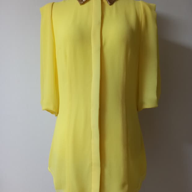 모조에스핀 블라우스