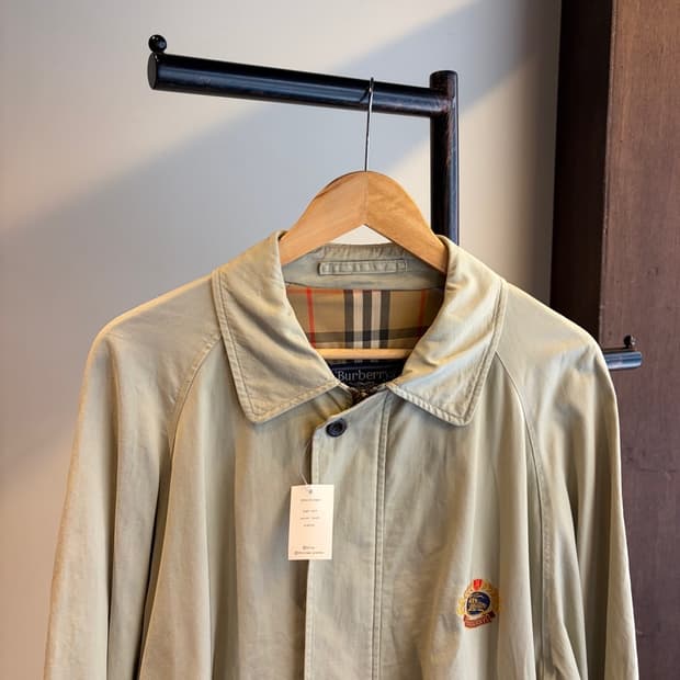 15894 - 버버리 베이지 블루종 자켓