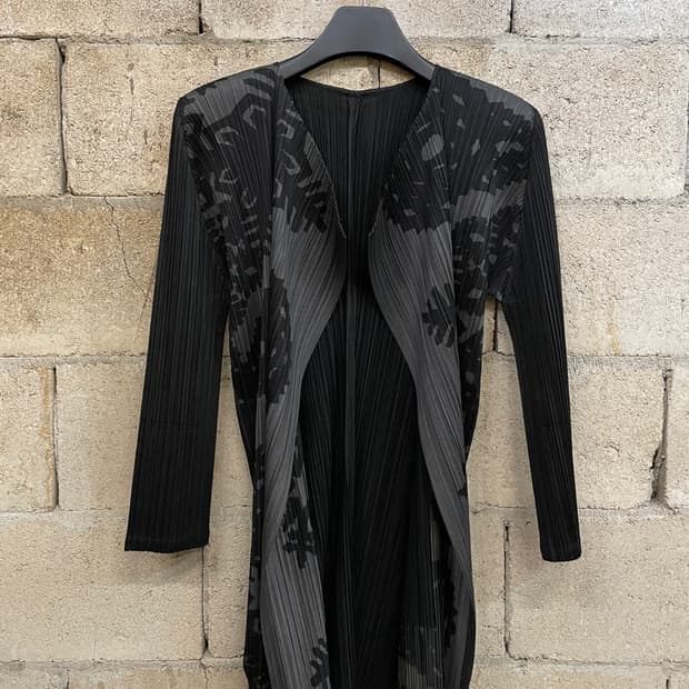 이세이 미야케 플리츠 플리즈 롱 가디건 