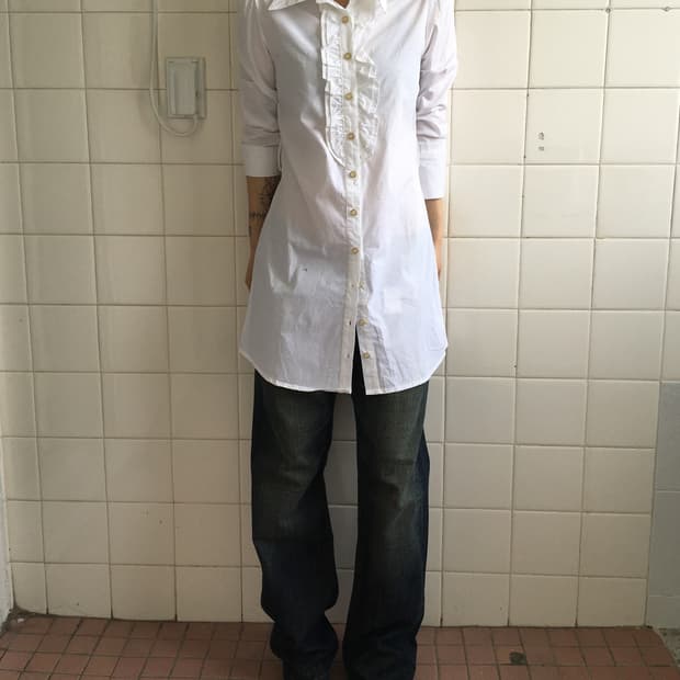 Frill point shirtFrill point shirt