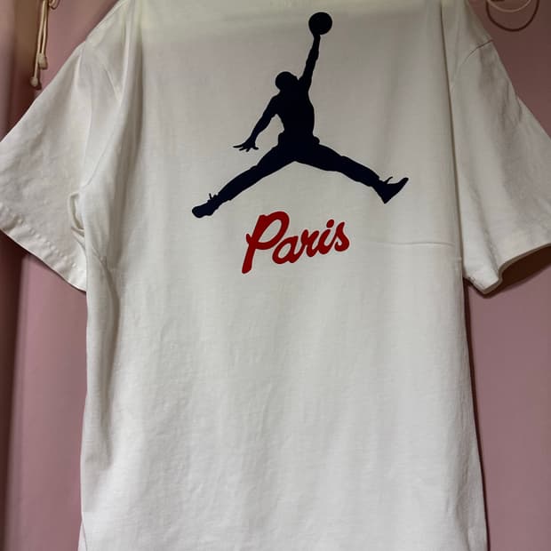 조던 파리 생제르망 반팔 티셔츠 화이트 라지사이즈 반팔