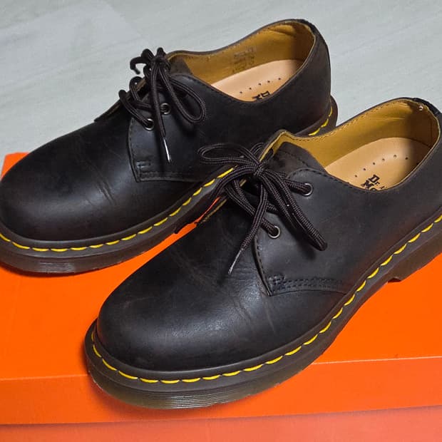 닥터마틴 1461 크레이지 호스 