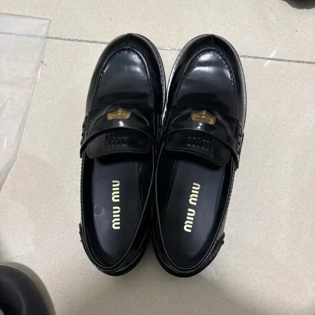 미우미우 로퍼 37.5 풀박스