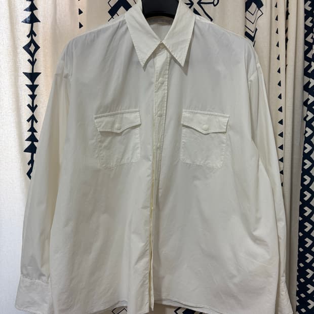 아워레가시 / 화이트 셔츠
