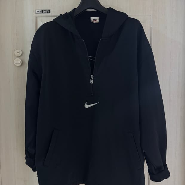 나이키 아노락 m사이즈