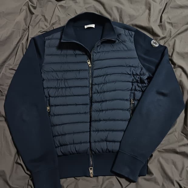 [정품] 몽클레어 니트패딩 집업 가디건