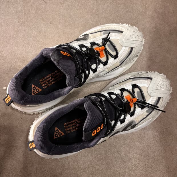 나이키 acg 마운틴플라이2 240mm