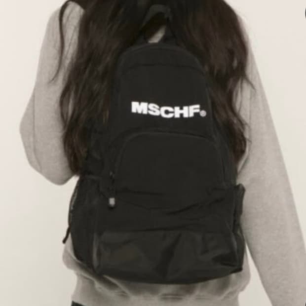 구해요)) 미스치프 백팩 19fw