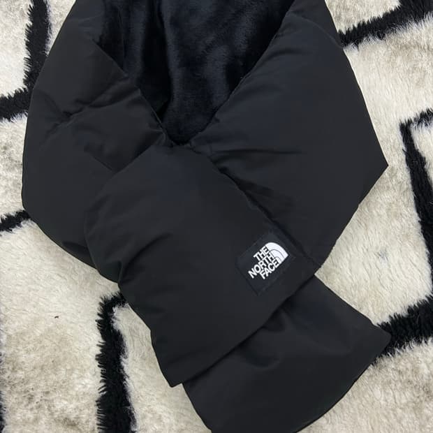 노스페이스 티볼 패딩 목도리/블랙