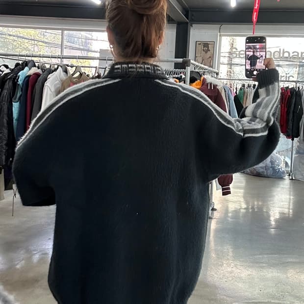 슈프림 백 넥로고 슬리브 스트라이프 스웨터집업