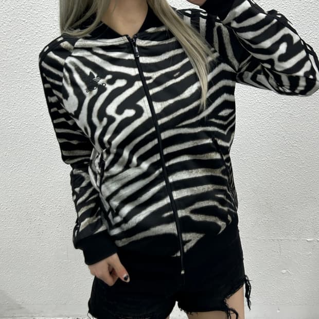 아디다스 블랙라인 지브라 트랙탑 90